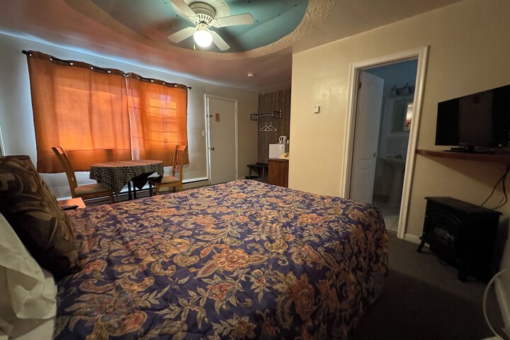 Room 7 of 30