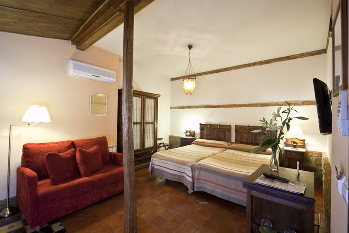 Room 16 of 44