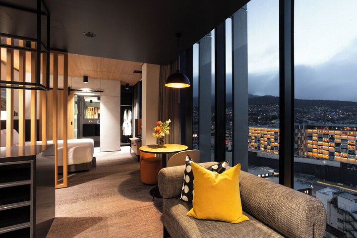 Room 40 of 97