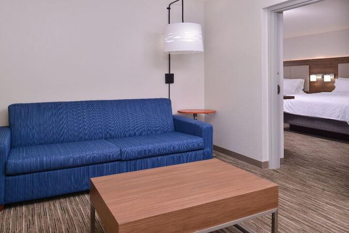2 Queen Beds (2 of 12)