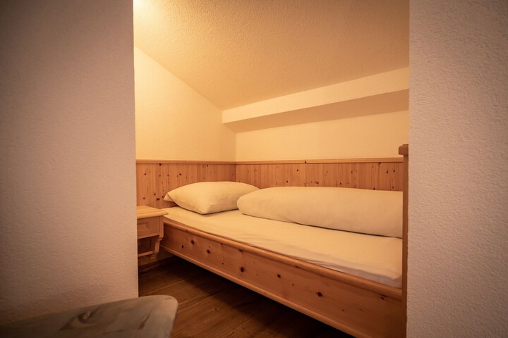 Room 20 of 63