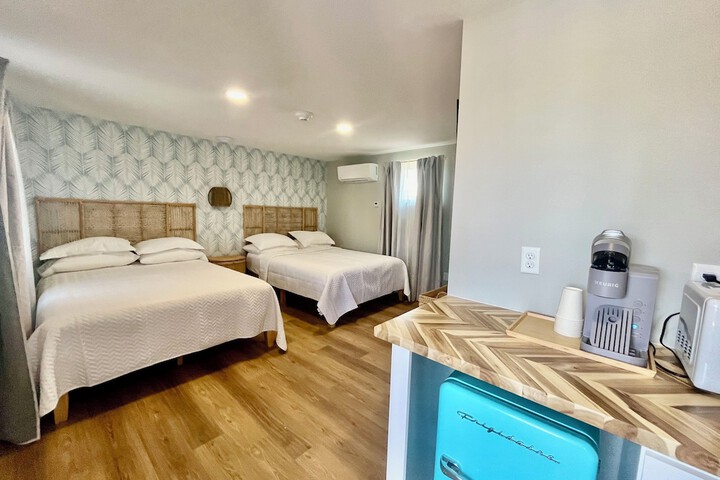 Room 12 of 87