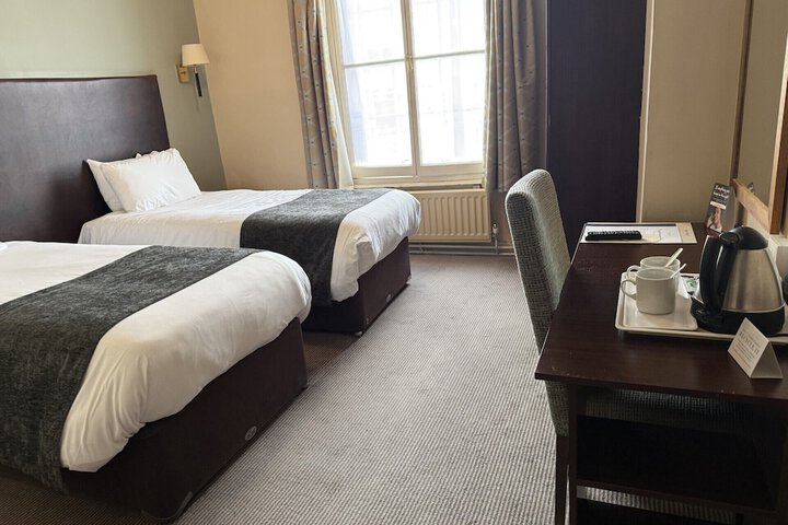 Room 14 of 49