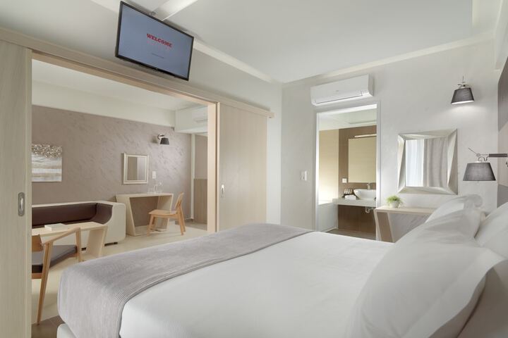 Room 15 of 78