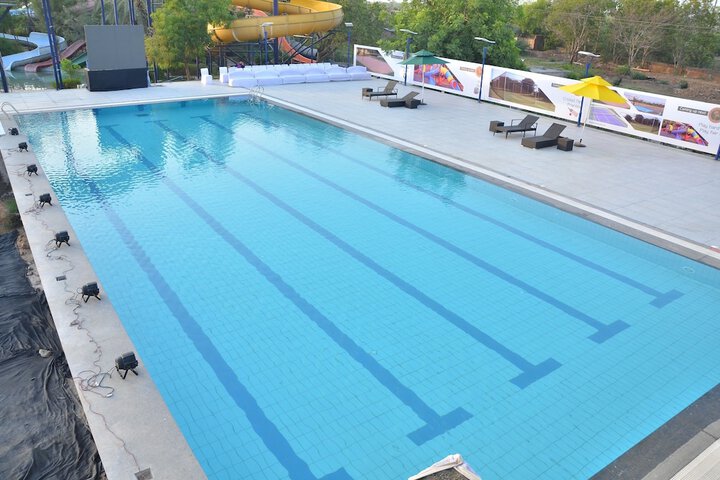 Pool 15 of 40