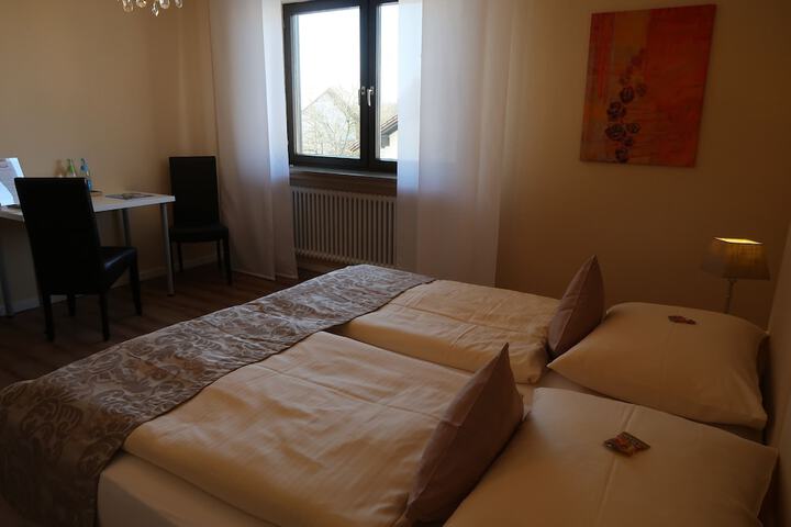 Room 18 of 40