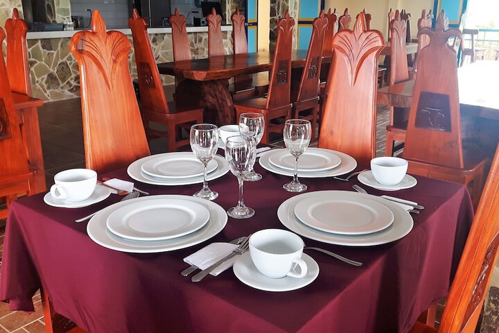 Dining 16 of 26