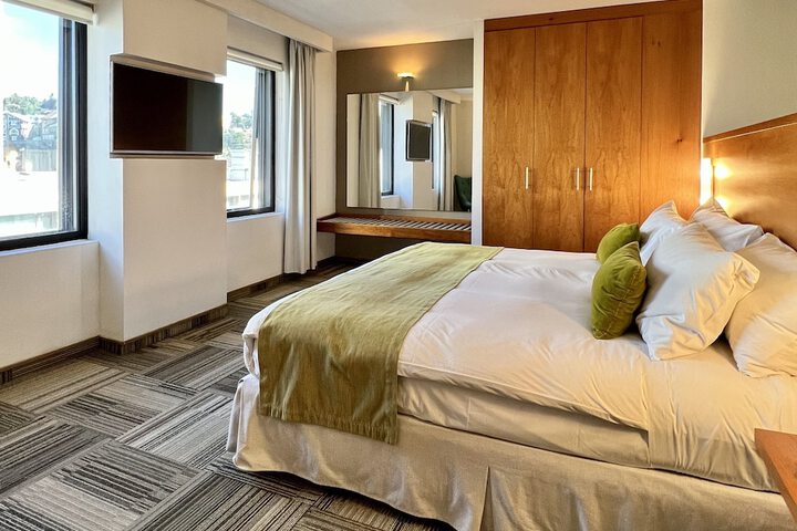 Room 14 of 42