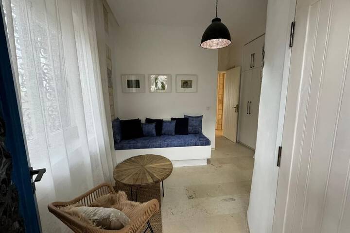 Room 14 of 24