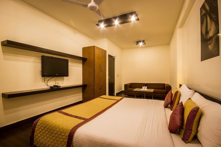 Room 10 of 52