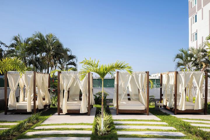 Pool Hotel