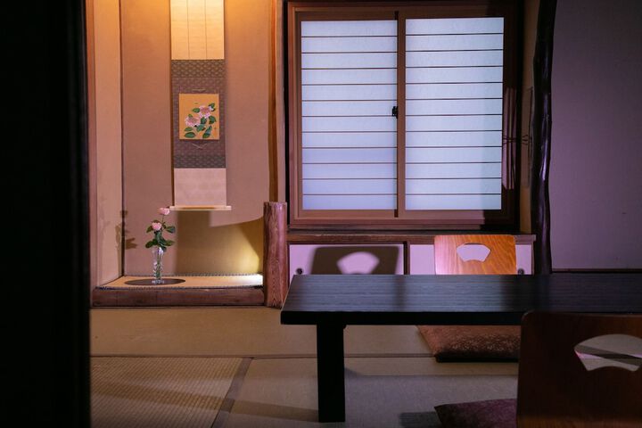 Room 5 of 68