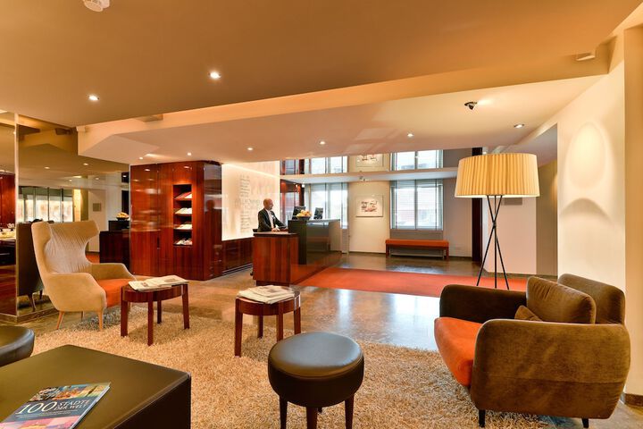 Hotel Lobby