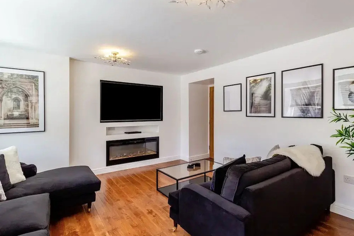 Room 2 of 16