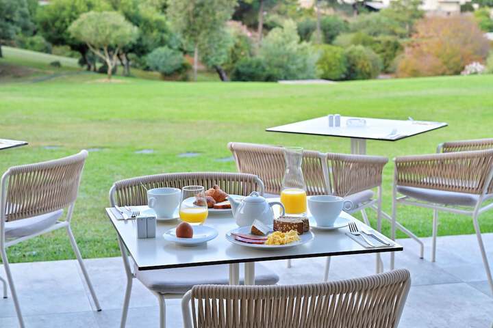 Breakfast/Coffee Service 157 of 217