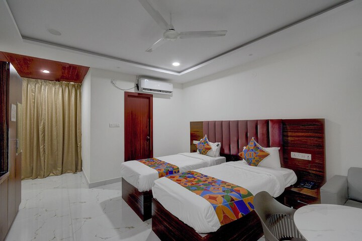 Room 19 of 34