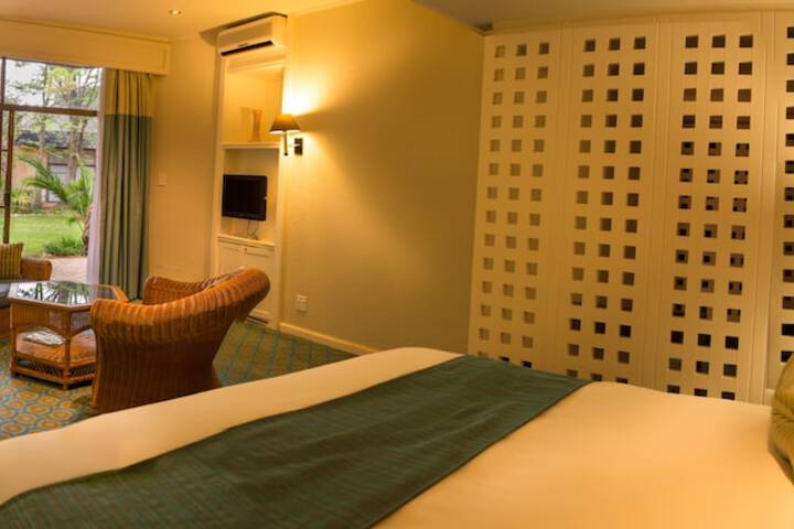 Room 5 of 50