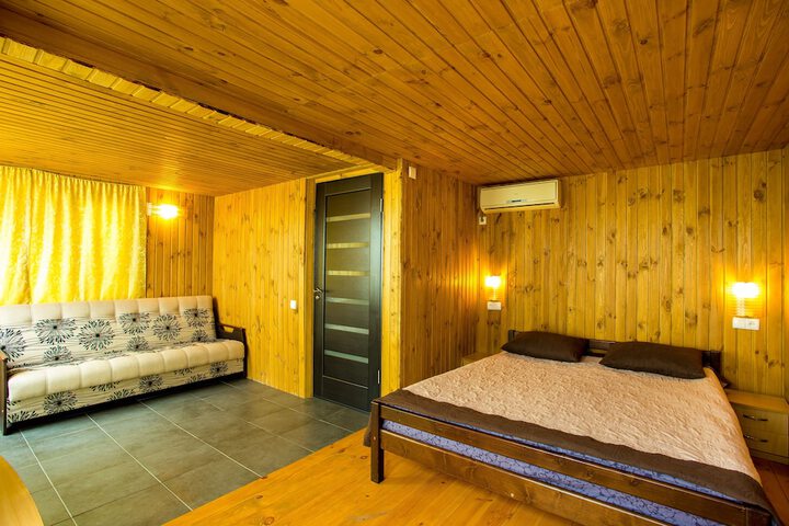 Room 15 of 29