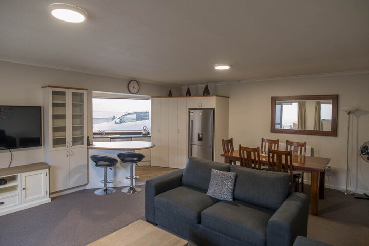 Room 4 of 48