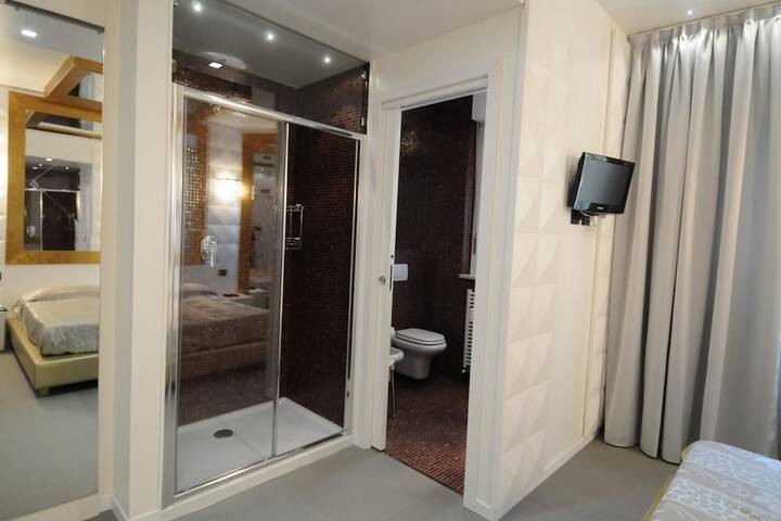 Room 30 of 41