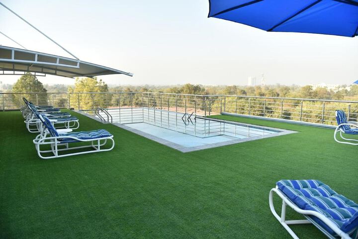 Pool 55 of 69
