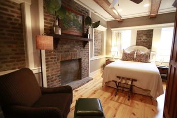 Room 9 of 20