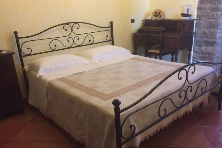 Room 2 of 57