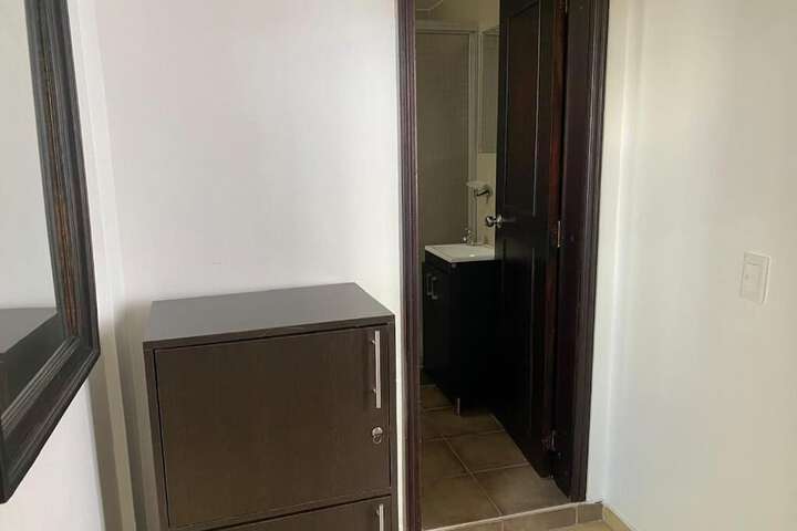 Room 34 of 47