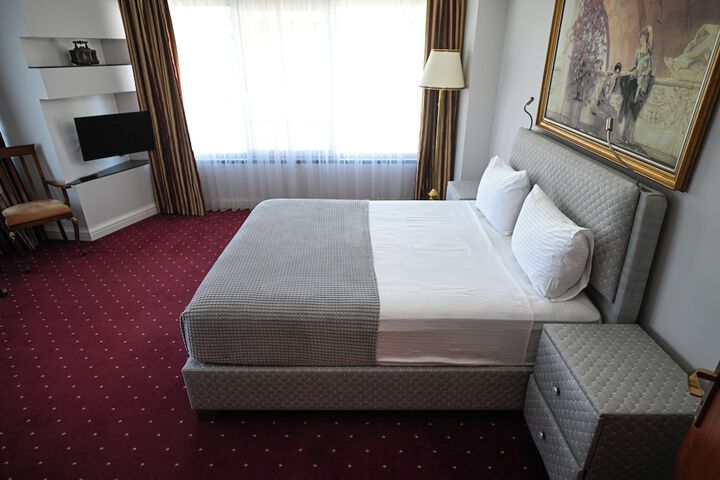 Room 21 of 84