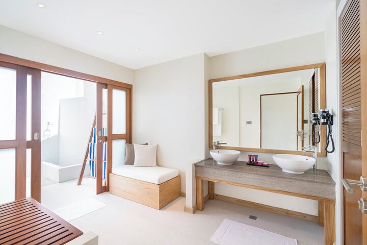 Room 14 of 51