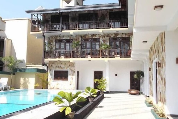Scandinavia Hotel in Hikkaduwa