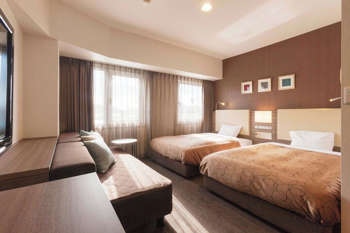 Room 15 of 40