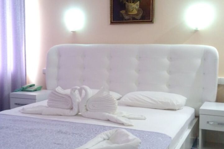 Room 12 of 43