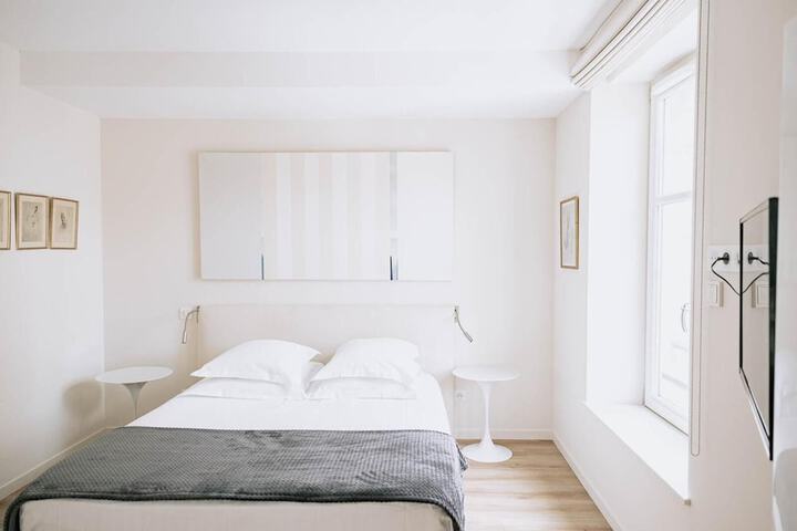 Room 7 of 34