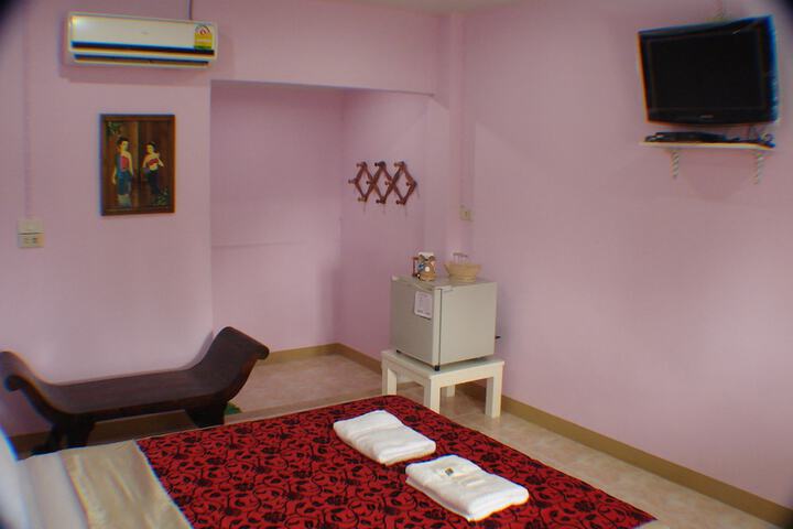 Room 7 of 14