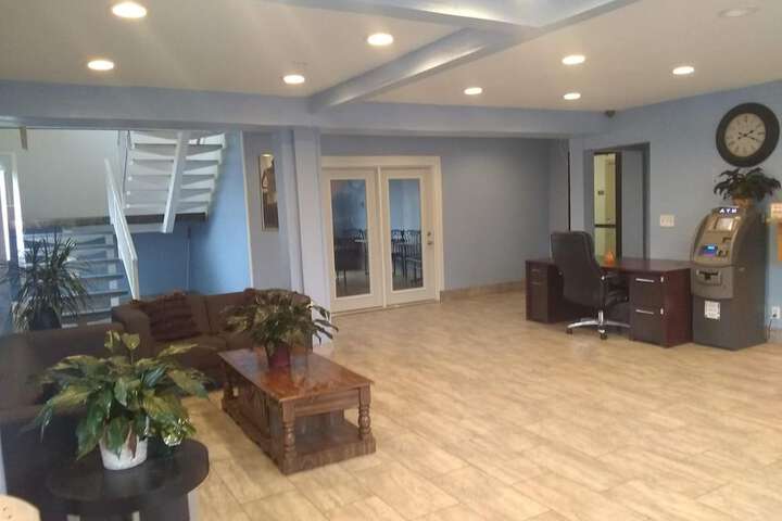 Entrance & Lobby