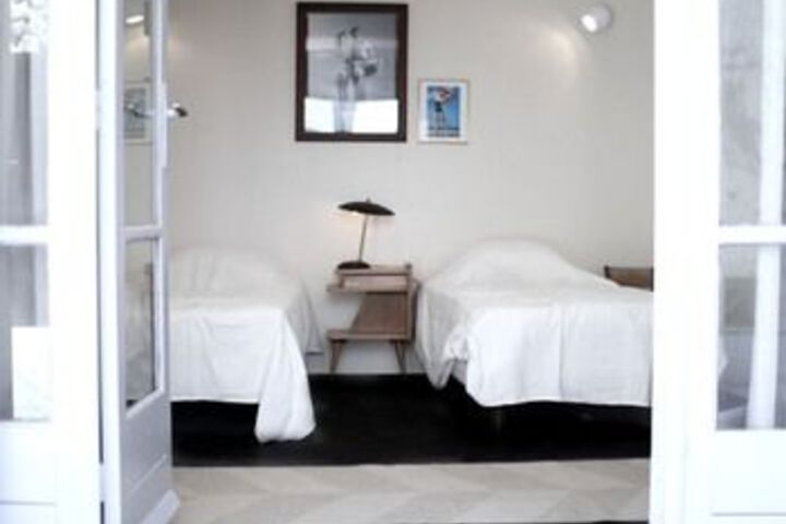 Room 10 of 24