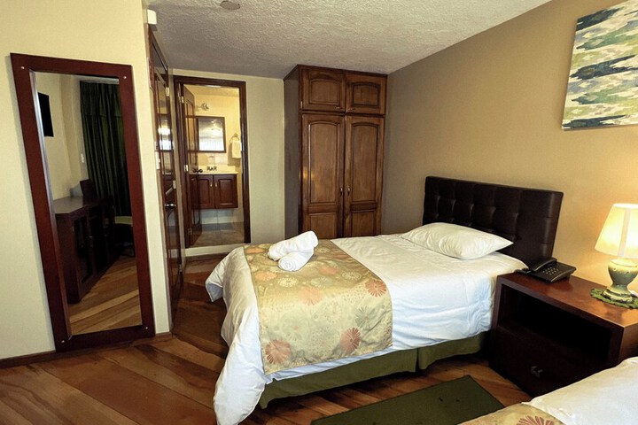 Room 18 of 28