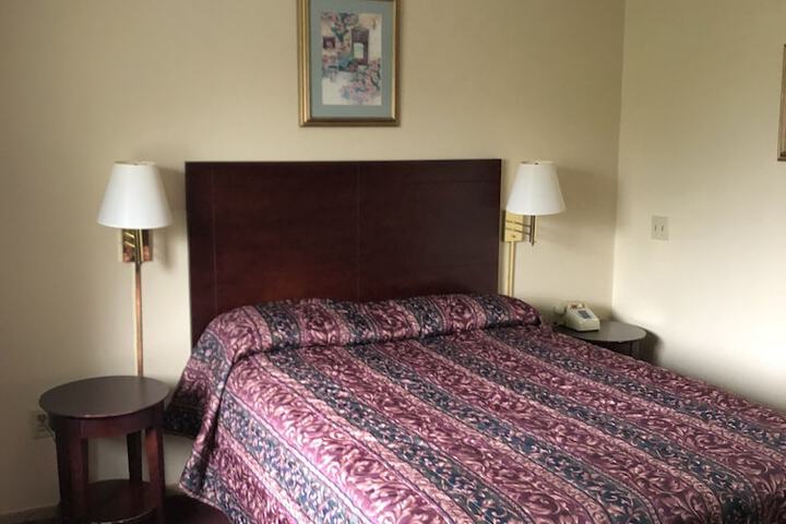 Room 11 of 38