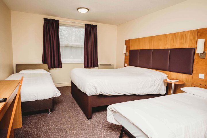 Room 8 of 35