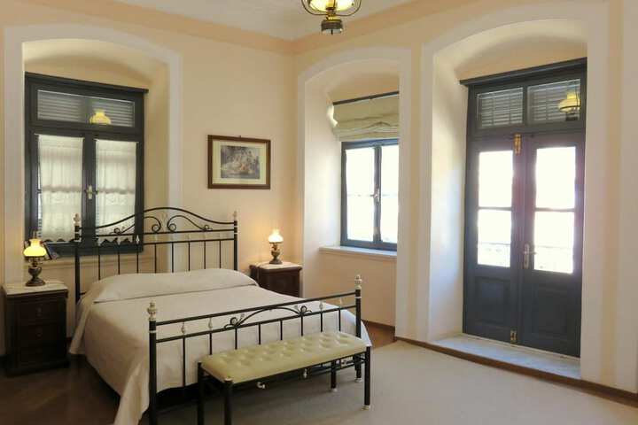 Room 6 of 60