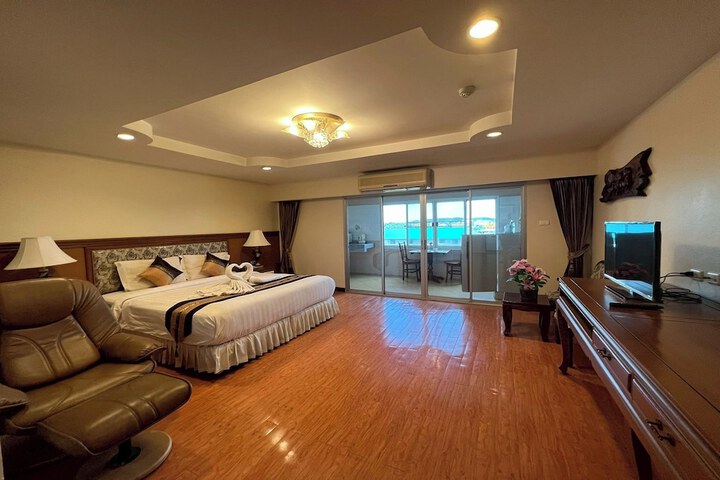 Room 18 of 51