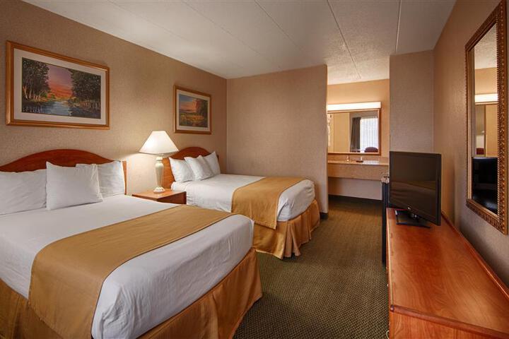 2 Double Beds (4 of 8)