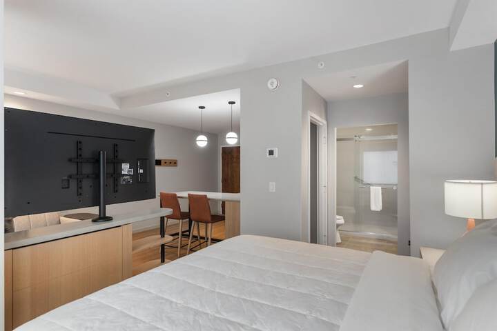 Room 22 of 103