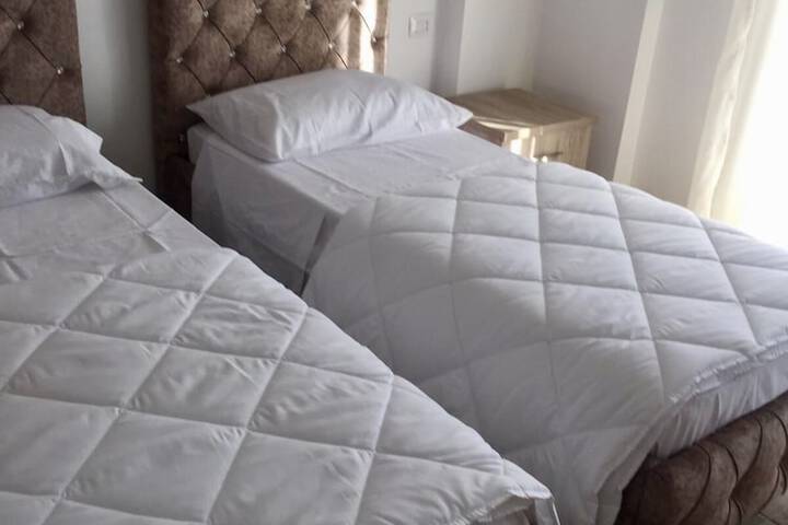 Room 3 of 25