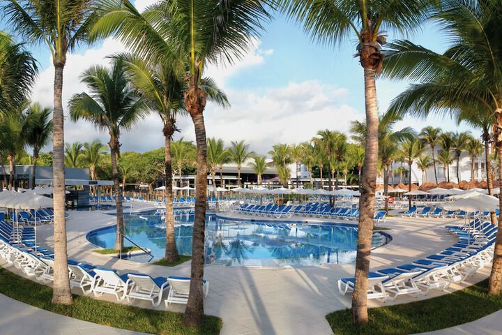 Pools & Facilities