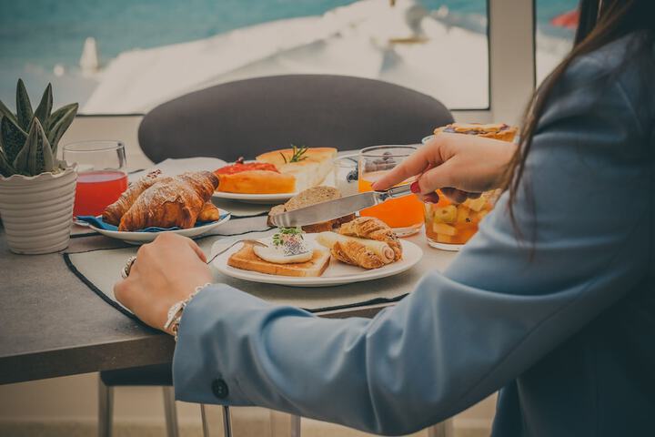 Dining 52 of 66