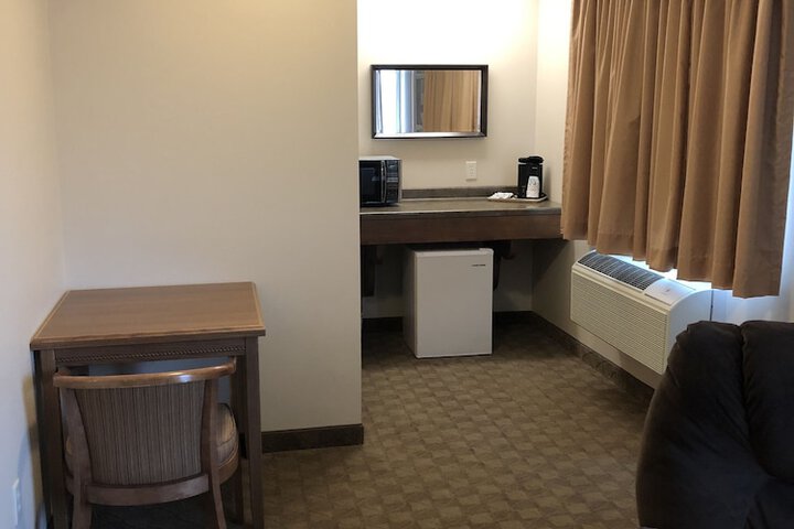 Room 20 of 35