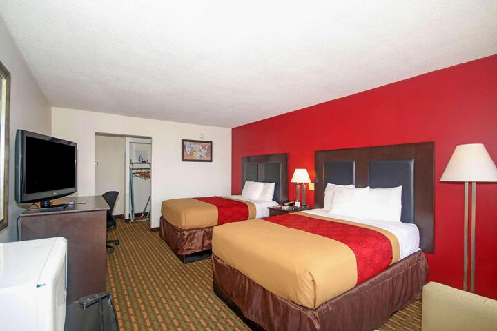 2 Double Beds (5 of 18)