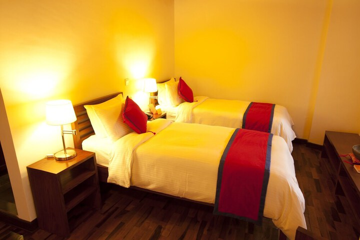 Room 10 of 82